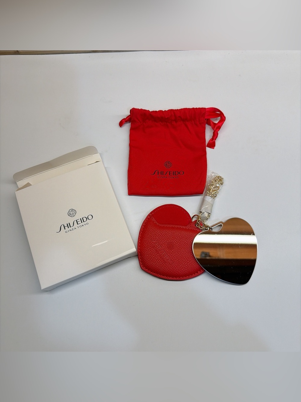 NIB Shiseido Red Heart Bag Charm Compact Mirror Keychain
